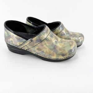 ✅ Sanita Clogs Nurse‎ Professional Shoes Camo size 38 CREAM/GREEN/BLUE